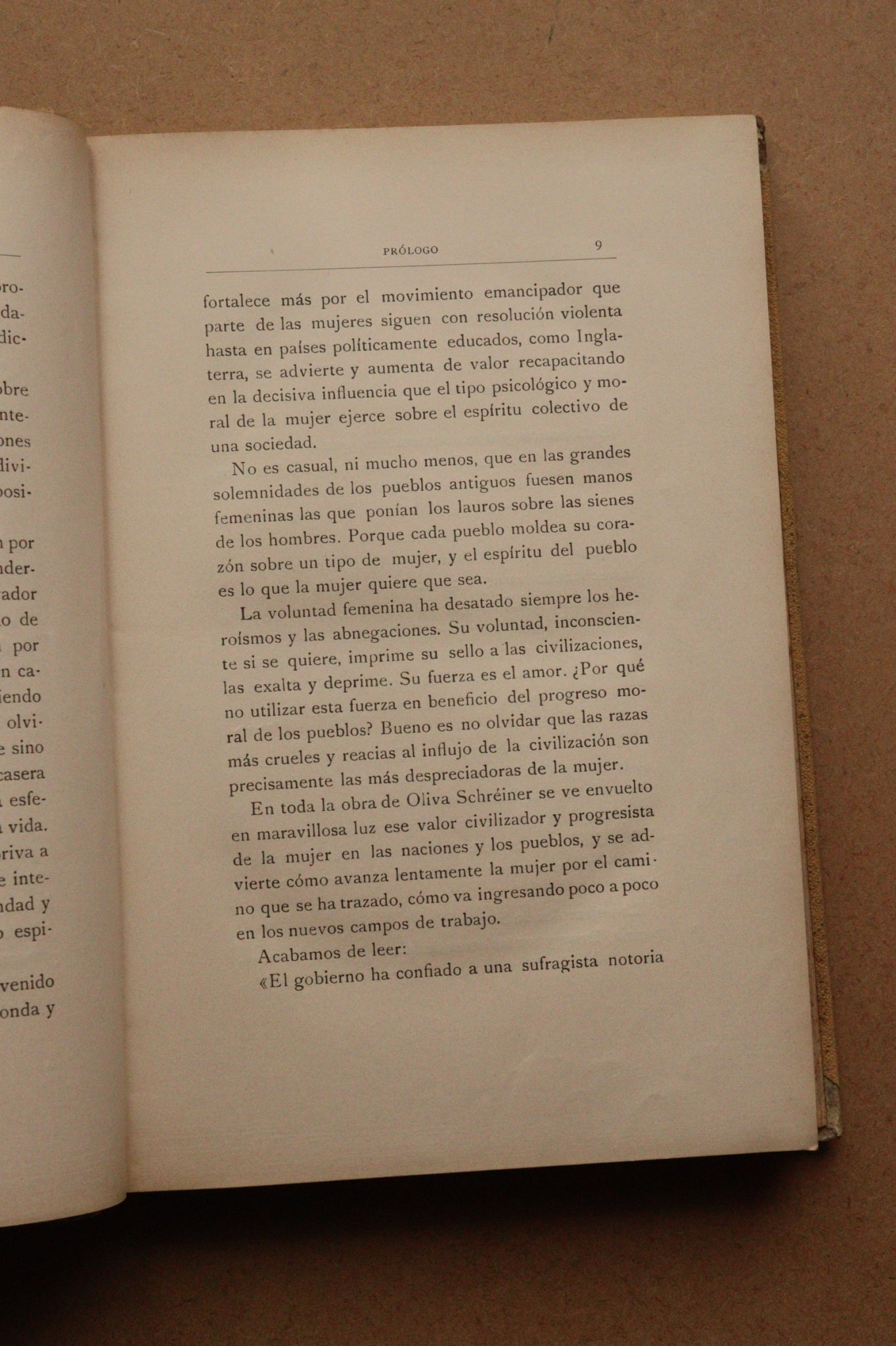 La Mujer y el Trabajo, Montaner y Simón, 1914